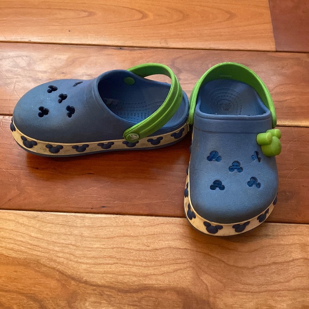 Mickey Crocs